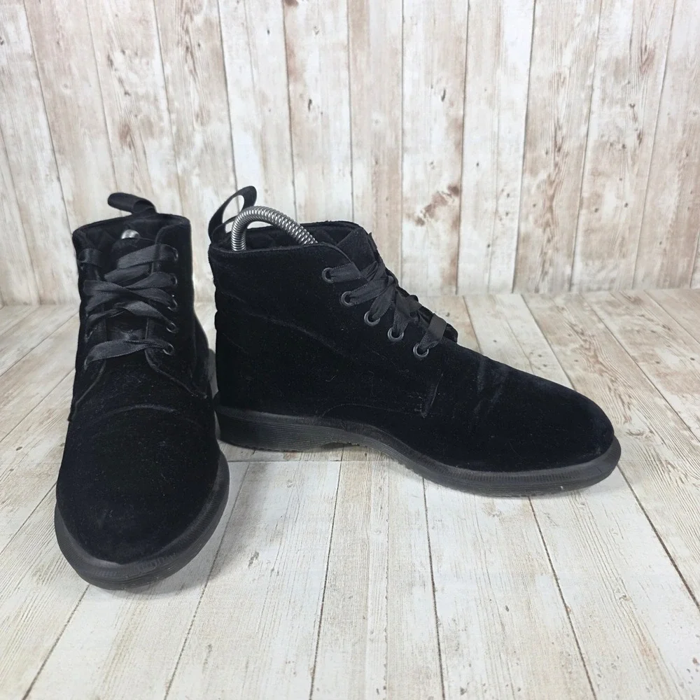 Dr. Martens Lana Velvet Ankle Boots Women's‎ US 7 EU 38 Black Lace Up